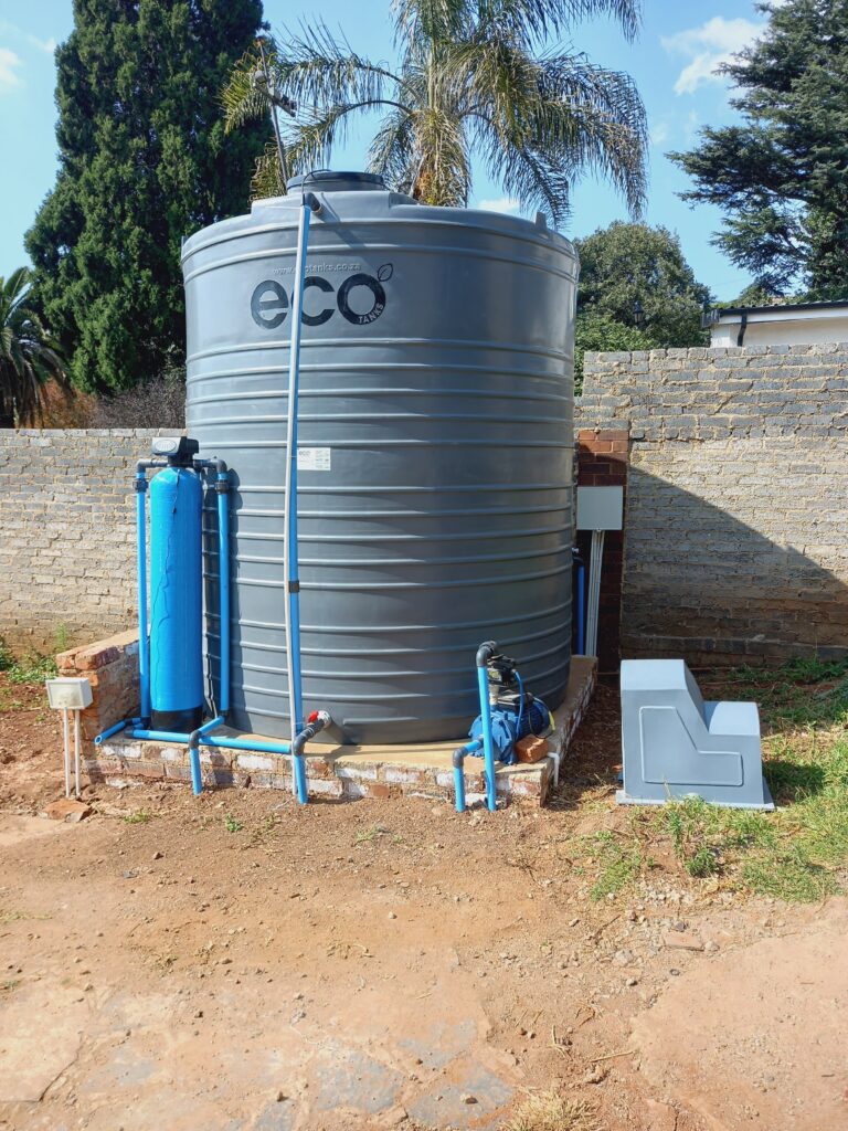 JoJo water tank connected to a borehole water system