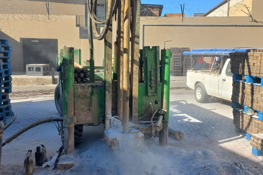 Yield testing equipment measuring borehole flow rate